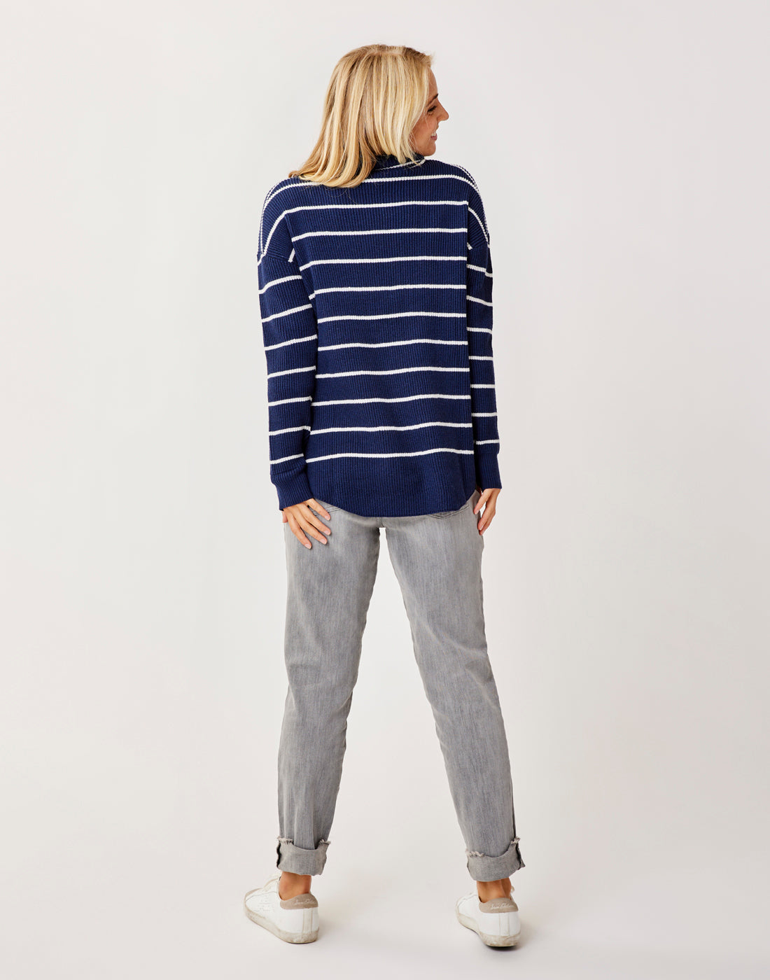 Carson Hi Rise Jean: Washed Grey